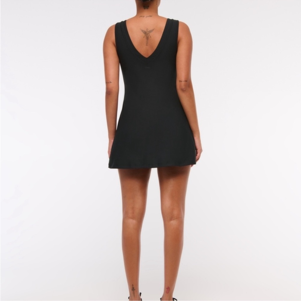 Abercrombie  & Fitch YPB Classic Black Sleeveless V-Neck Mini Dress Skort - Picture 9 of 9